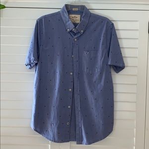Men’s button down short sleeve shirt .